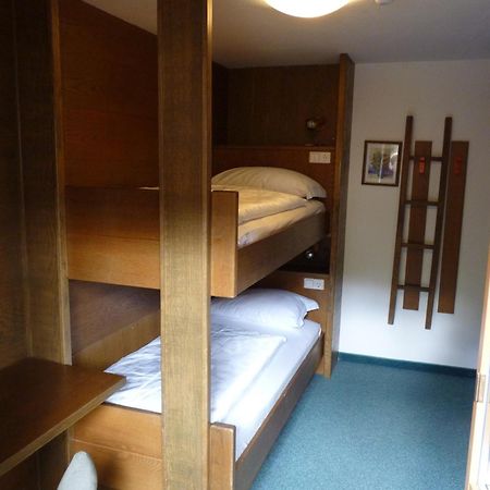 Garni Pineta Hotell San Martino in Badia Rum bild