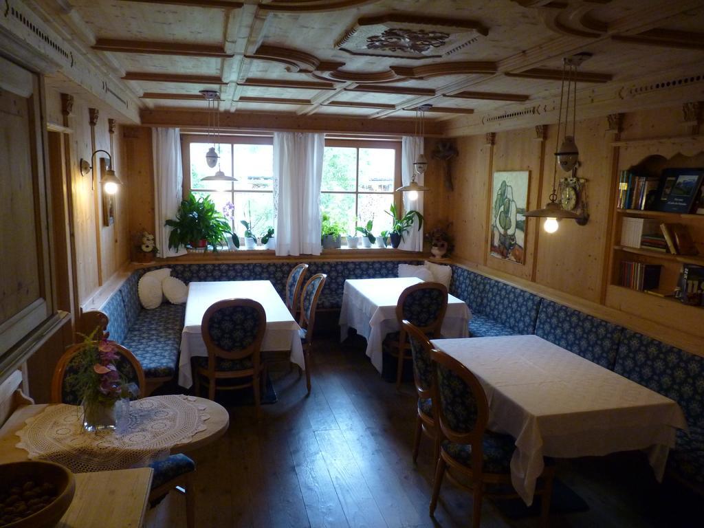 Garni Pineta Hotell San Martino in Badia Exteriör bild
