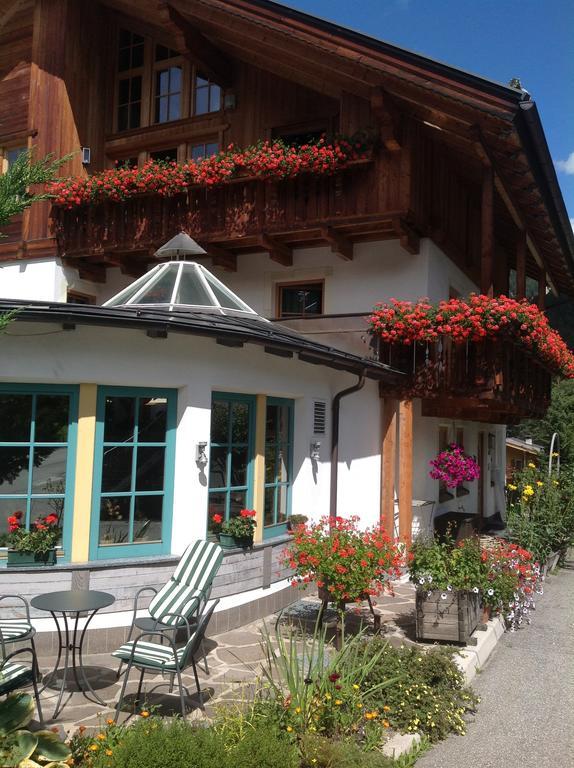 Garni Pineta Hotell San Martino in Badia Exteriör bild