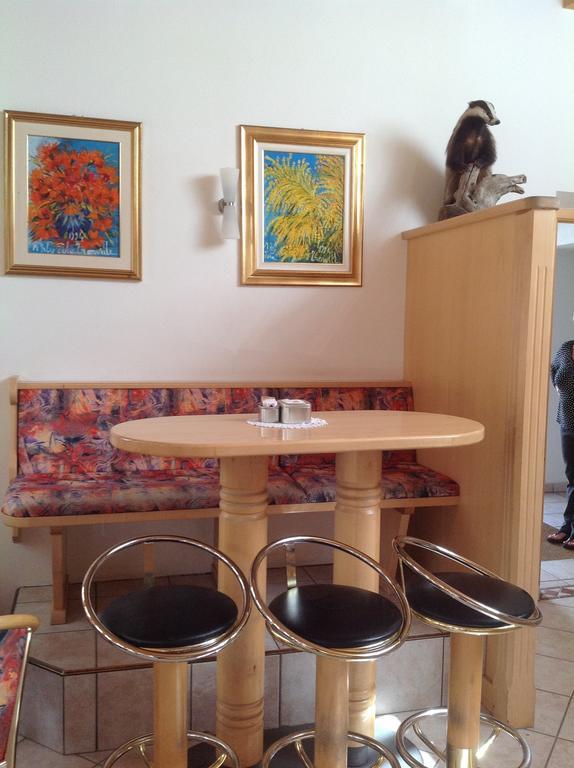 Garni Pineta Hotell San Martino in Badia Exteriör bild
